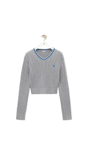 Cropped Cable Knit V-neck Sweater - Grey
